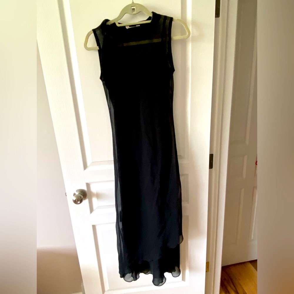 Black Sleeveless Dress